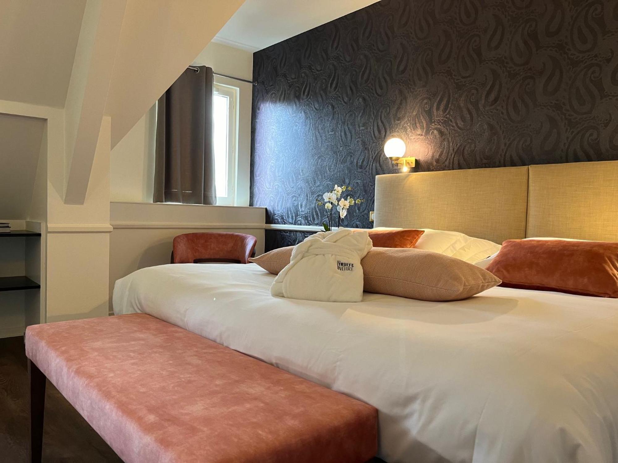Hotel La Truffe Noire Brive-la-Gaillarde Eksteriør bilde